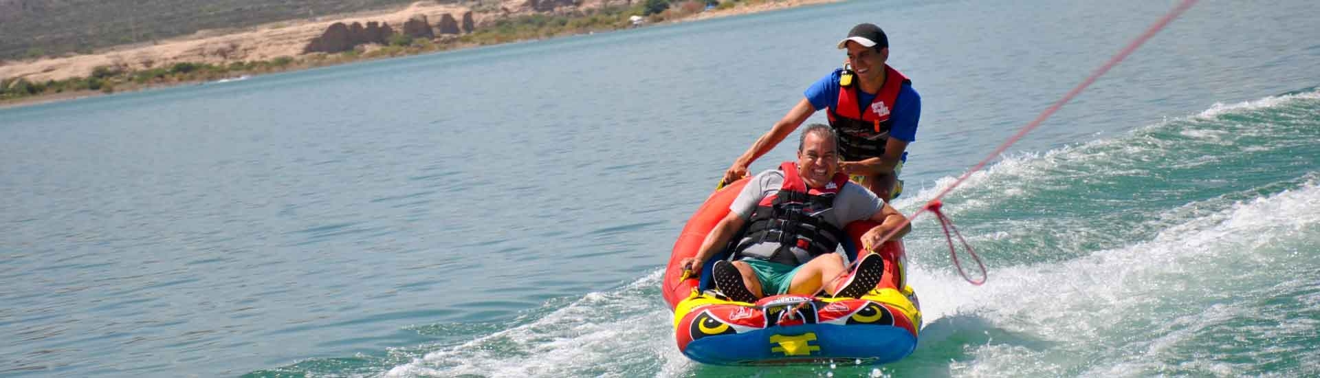 Wakeboarding, esqui aquático, wakesurfe e trenó aquático